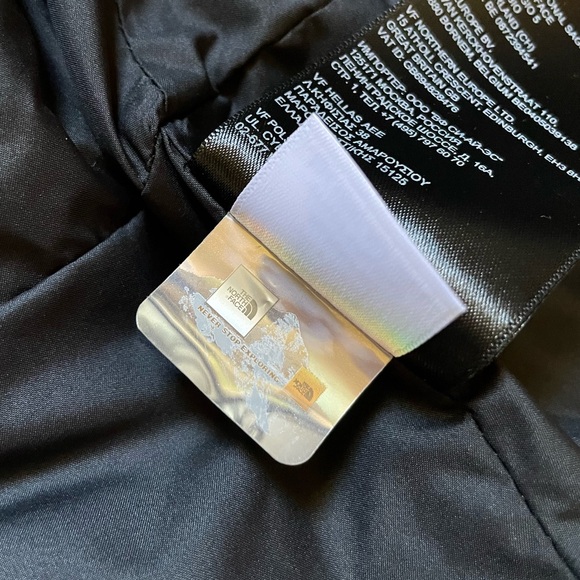 The North Face Women’s Everyday Insulated Black Vest - Picture 9 of 11